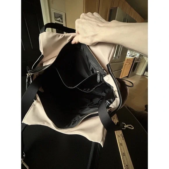 Large Kate Spade Diaper Bag Tan/pink Nylon Easy Wipe Down Shoulder Strap Clean - Picture 10 of 15